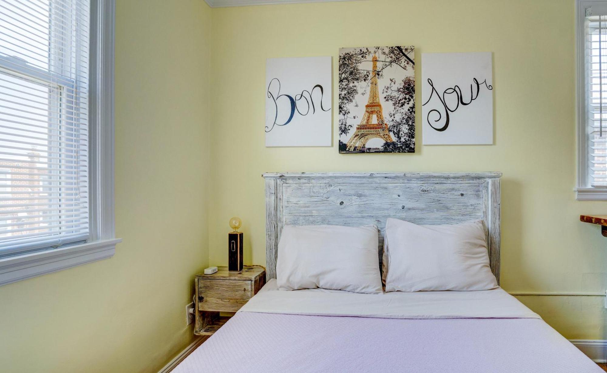 Holiday home Away From *